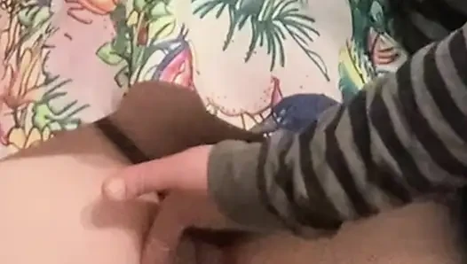 Aldatılan sapık genel olarak bebeğin amını parmaklıyor