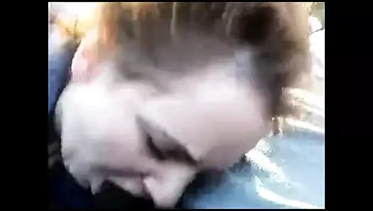 Karısının ağzı siyah bir horoz tarafından slutified alır