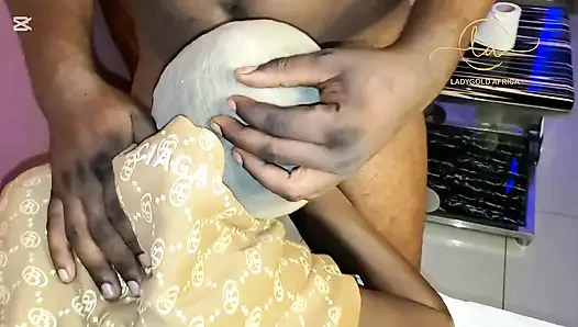 Alover'ın nasıl boşaldığını ve stll'nin beni nasıl iyi siktiğine bak