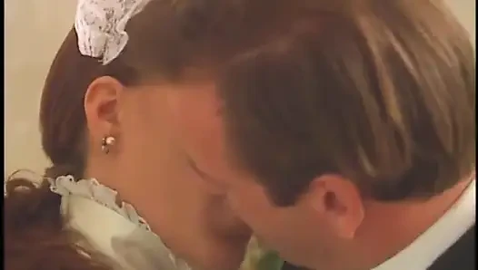 Seksi hizmetçi patronunun kurallarına itaat ediyor