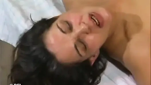 Üvey annemi nasıl siktiğimi izle