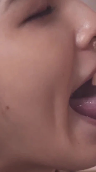 Sumire kuramoto - damlayan Fransız öpüşme ve boşalma kontrolü | Klip 1