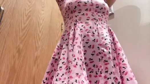 Extreme blowjob in the changing room