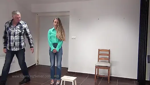 Vicky Spanking 46233