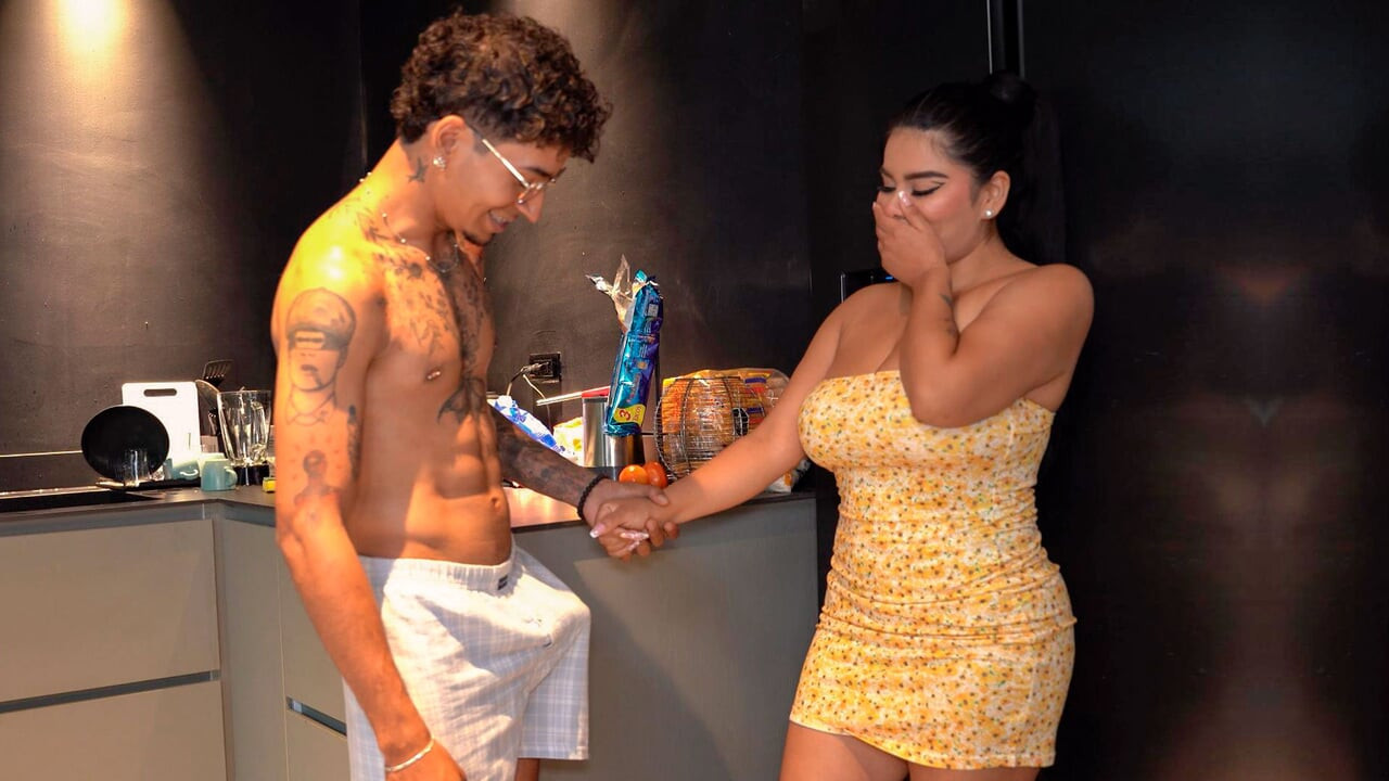 Maid helps her boss's son with special treatment to get a raise - Thiago Lopez & Issane