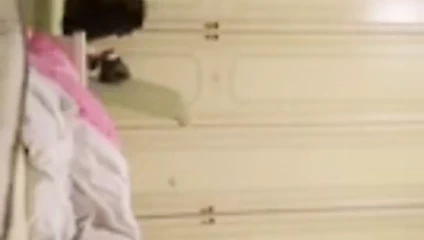 Güzel esmer kamerada