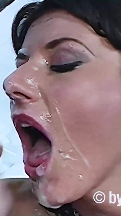 Ev kadınları ilk gang bang'lerini yaşıyor | Klip 3