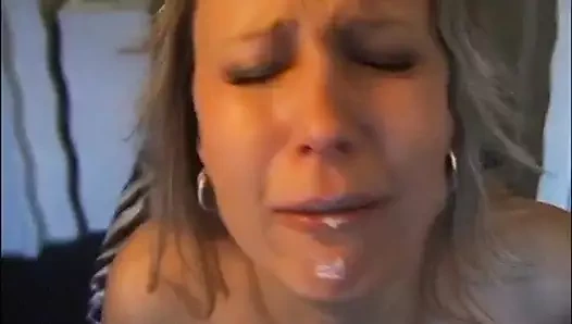 Sarışın Ingrid'in güzel göğüsleri ve muhteşem cinsel performansı