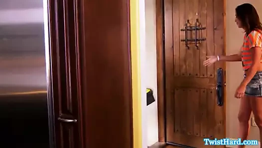 Mutfakta Rilynn rae doggystyle eğlence