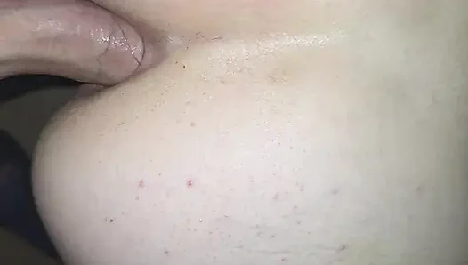 Azgın götten sikiliyor)