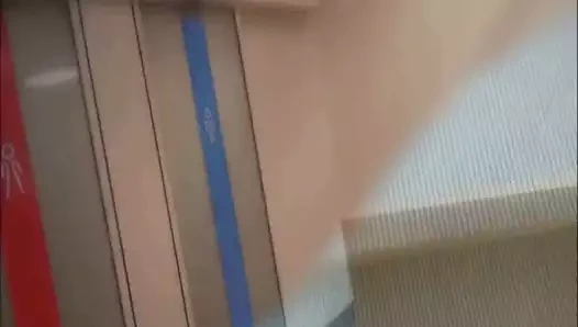 Alışveriş merkezinde müşteri