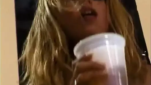 Bir sarışın seksi Amerikan kız 2 sikme