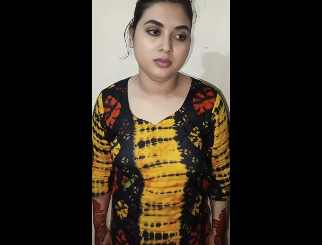 Güzel Bangladeşli Bhabi İlk Kez Seks - Yüzü Tamamen Görünüyor