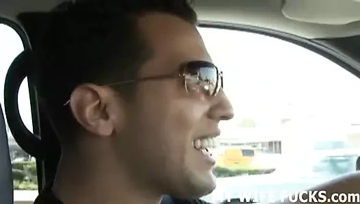 sen izlerken bir yabancı tarafından sikilmek istiyorum