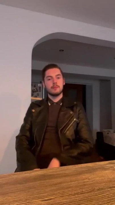 Düz findom alpha homoların vergilendirilmesi gerektiğini düşünüyor