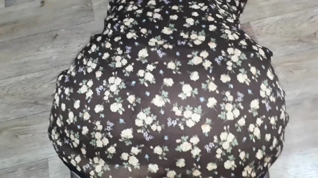 Kız arkadaş yerleri sildi