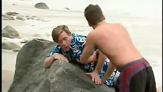 Issız plaj - güzel sarışınla ateşli sikiş