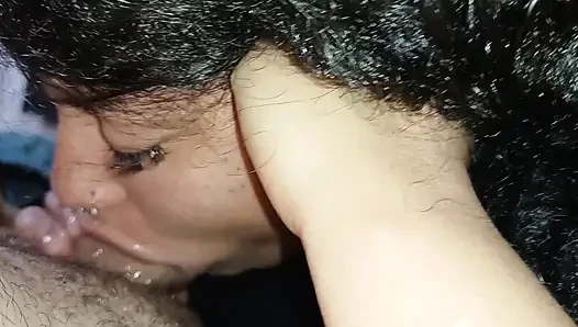 SHE LOVES CREAMPIE, SUCKING HARD AND DEEP ON HIS COCK, UNTIL THE CUCKOLD CUMS