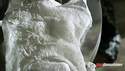 Alix şanslı bir evliliğe sahip