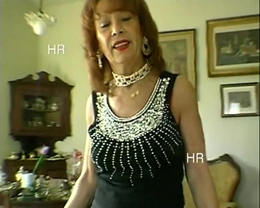 Şaşırtıcı düzenlenmemiş 90'ların porno videosu #9