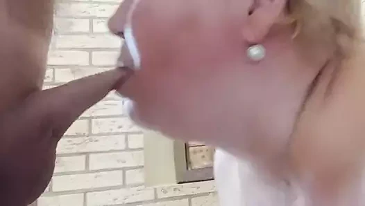 Derin bir saksodan sonra damadı boşalıyor