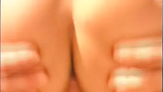 Almanya'dan minyon genç kız sevimli yüzüne büyük döl alıyor