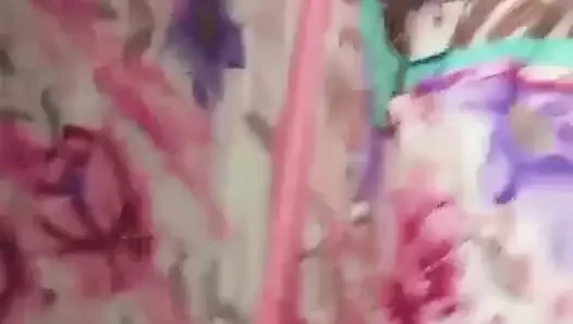 Goa'dan bir kadının amcığı sikişten sonra amına dönüşüyor