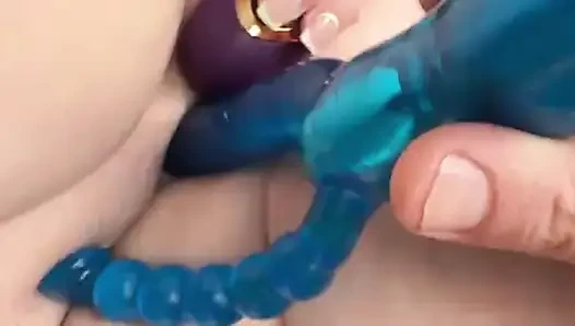 Amatör orta yaşlı seksi kadın Bay Hardon'dan yeni oyuncaklar alıyor - anal ve dp eğitimi bugün başlıyor!