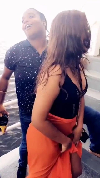 Pakistanlı sürtük zenci adama twerk yapıyor