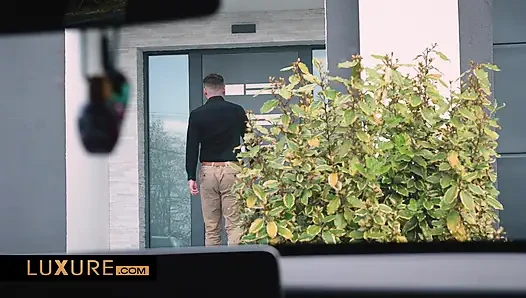 Özenle planlanmış bir sürpriz
