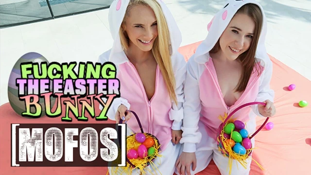 Mofos - minyon Alice Merches ve Sadie Hartz vahşi paskalya yumurtası maceralarından sonra açık havada yarağa biniyor