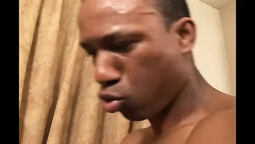 Maksimum zevk için memeler dışarı çıkıyor