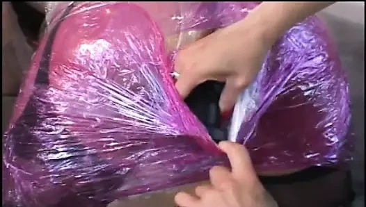 domme, italyan damızlık ve asyalı hottie ile sapıkça üçlü.