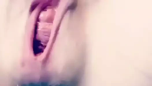 Gevşek harap amcık dikkat çekemez, kendimi ovuştururum