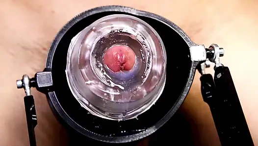 Yeni bir penis kılıfı ve sessiz bir mastürbasyon makinesini test etme