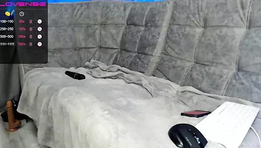 iri göğüslü rus kızı