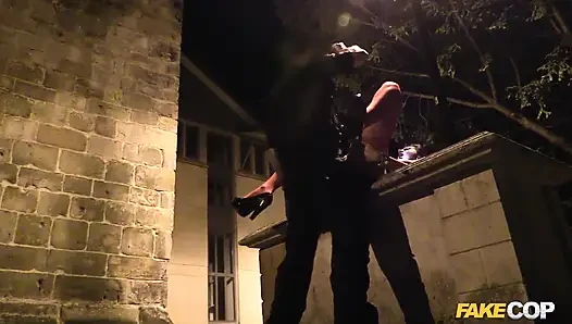 Fake cop - cadılar bayramı anal seks özel