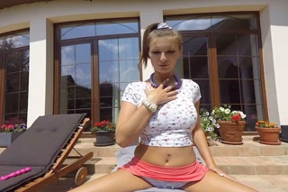 Solo horoz teaser, jenifer jane vr'de mastürbasyon yapıyor