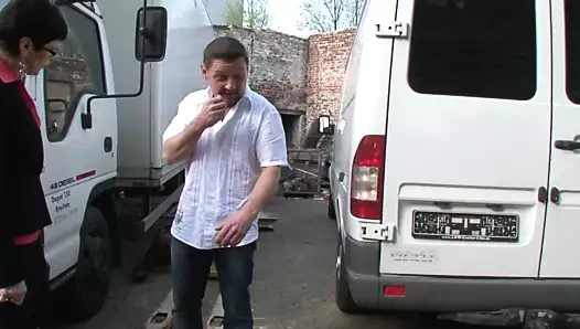 Milfs her yere götürmeye hazır #1