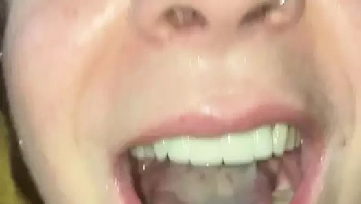 Oral seks ağzına boşalma