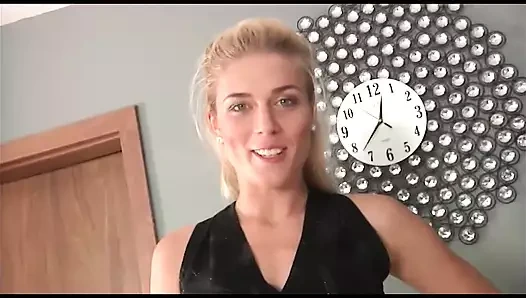 Sarışın hatunlar amcık sikiyor yarak emiyor... Memelere boşalma