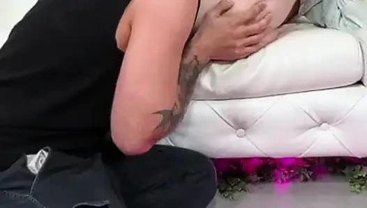 Dolly Paige'in ağzına sıcak bir altın duş püskürtülür!