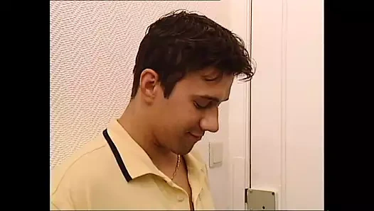 Genç erkek avcısı çılgın geçit töreni vol.4 - bölüm 1