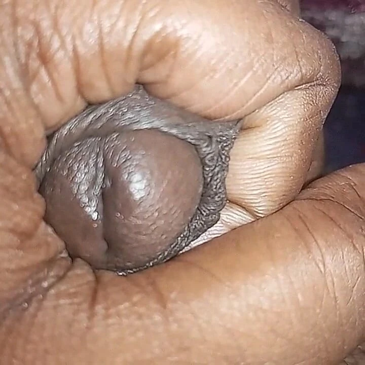 Yenge öpüşerek anal deliği sikiyor