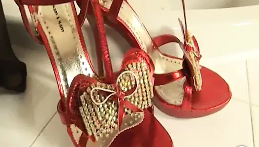 Alessia Donati İçin Ayak Fetişi ve Banyoda Sevişmek