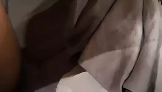 Kamyon gırtlağına kadar alıyor