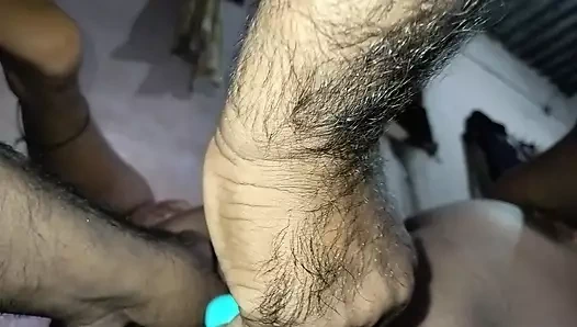 Karımda amcık kılı kesiliyor ve Dasi tarzı sikişiyor