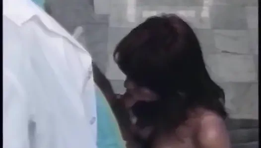 Seksi kızıl saçlı amcık yalıyor