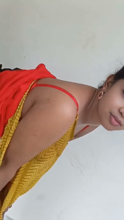 Sexy_Toma Hizmetçi sikişiyorum evde karım yoktu diye iş arkadaşımı siktim. İş arkadaşı çok ateşli. Videoyu beğeneceksiniz. | Klip 2