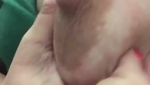 Göğüslerimi sıkmak istiyorum